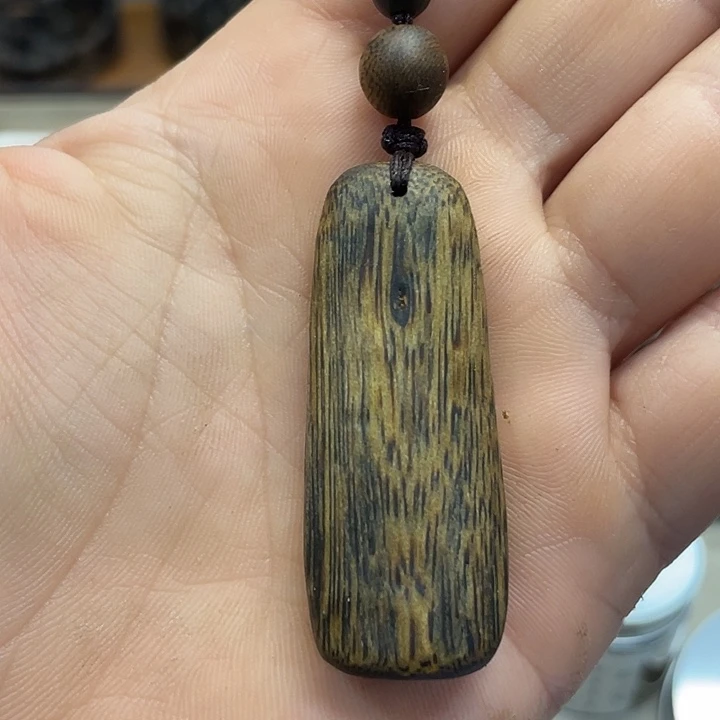 沉香吊坠奇楠挂件红油老料