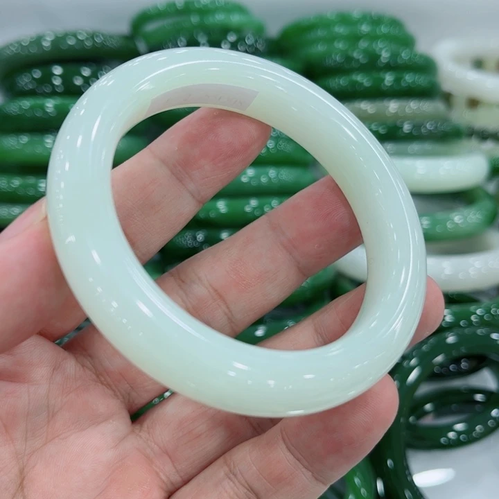 未镶嵌手镯和田玉55～1