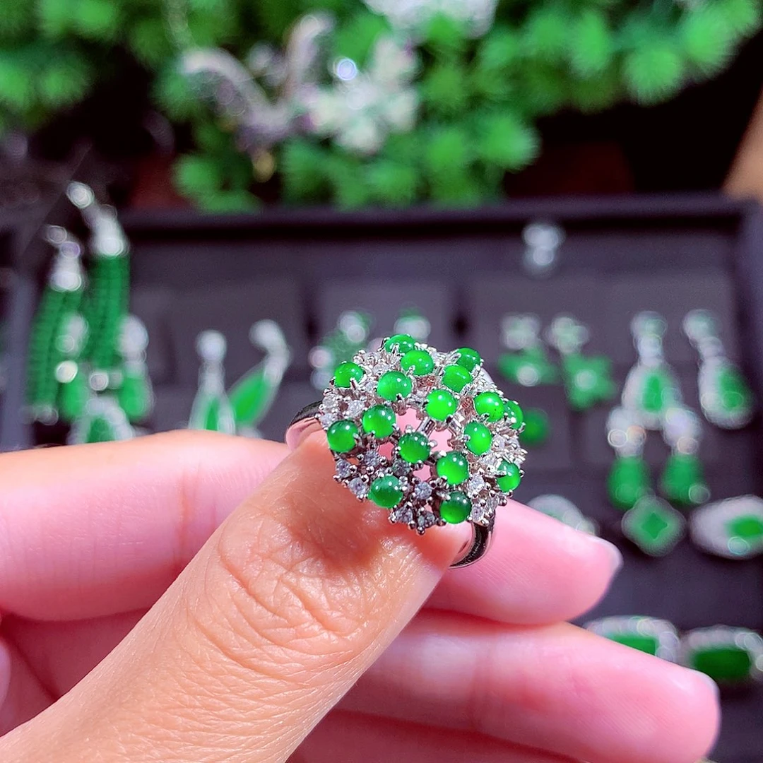 颈饰未镶嵌翡翠天然