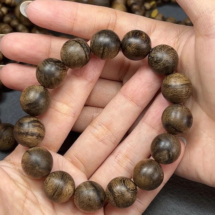 手串沉香白棋虎皮留疤1.4