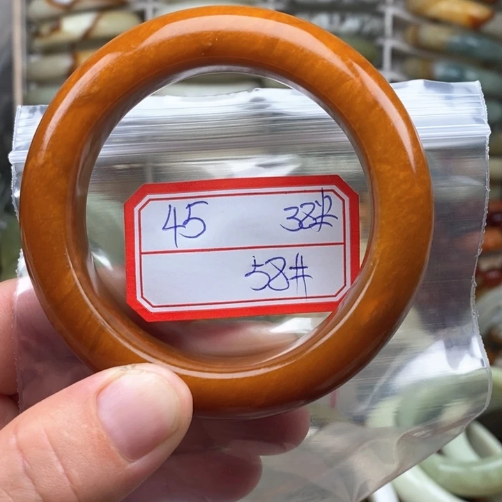 未镶嵌蛇纹石玉颈饰用****乐