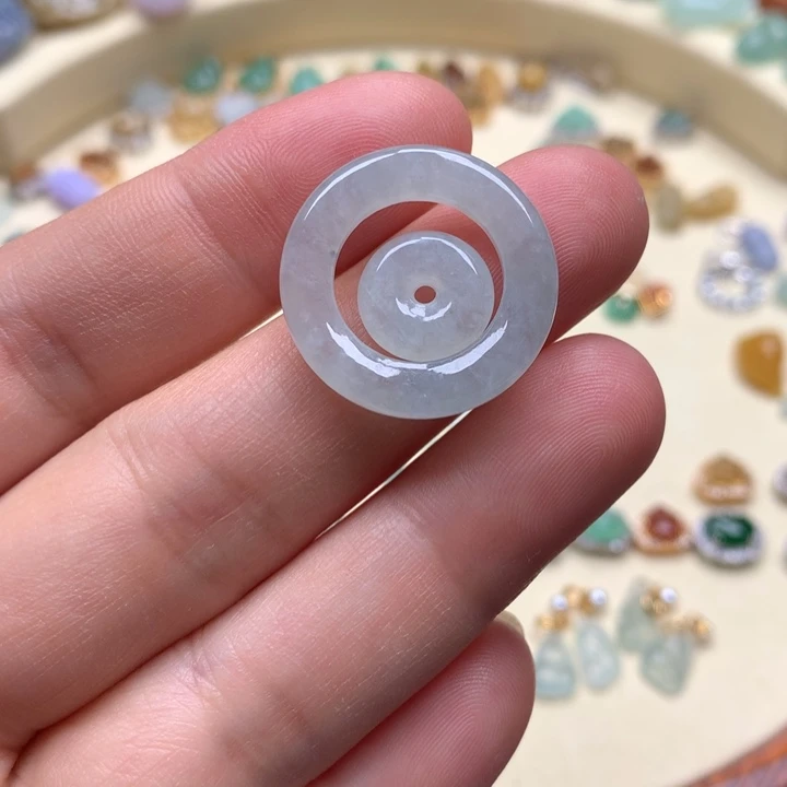 翡翠颈饰未镶嵌翡翠子母扣