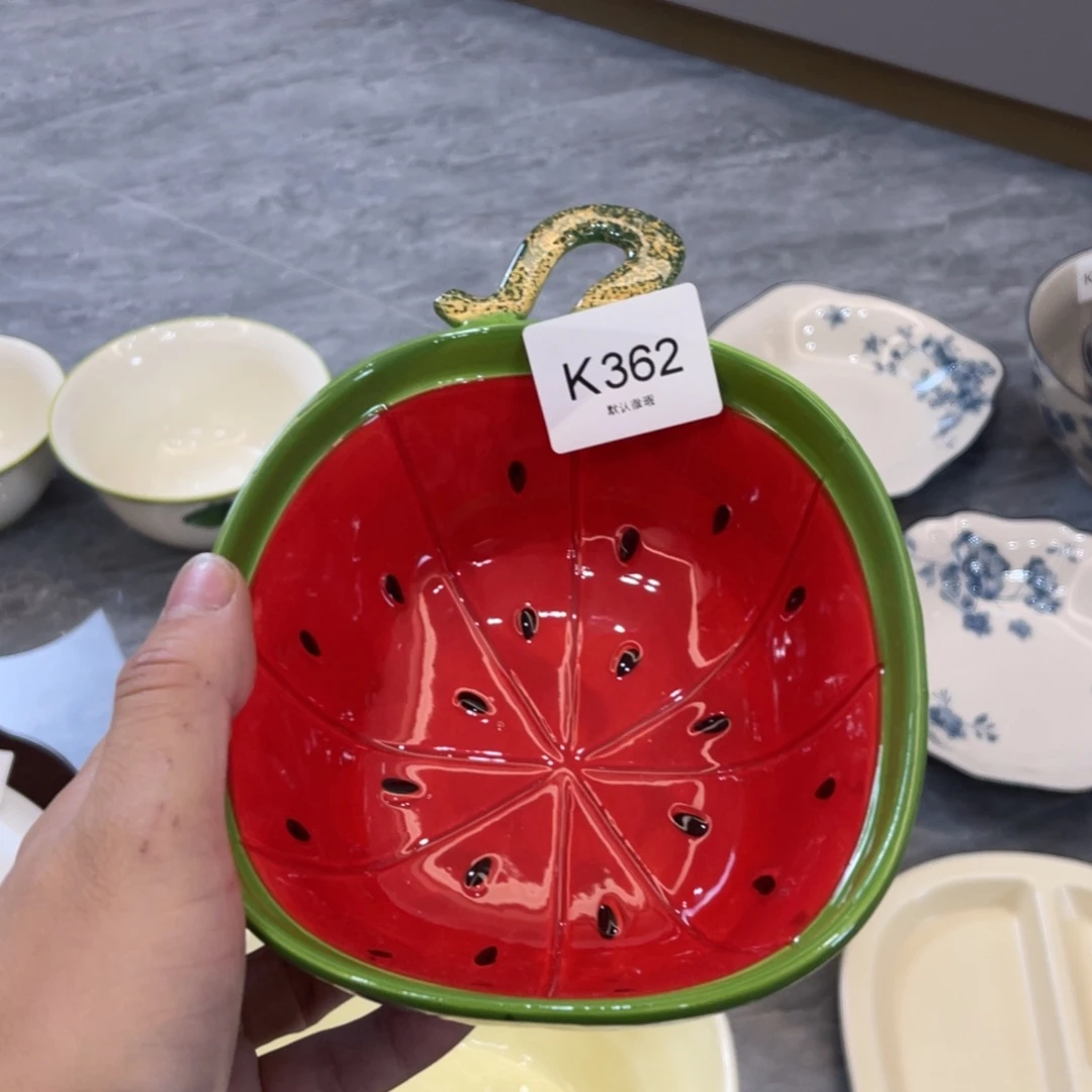 陶瓷微瑕餐具介意勿拍，满18飞！