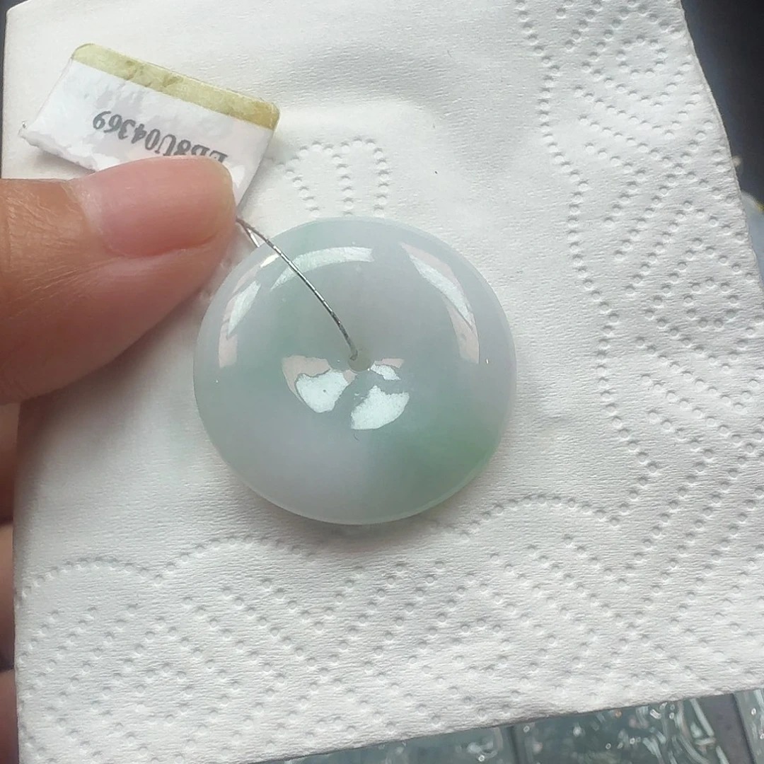 翡翠未镶嵌颈饰吊坠