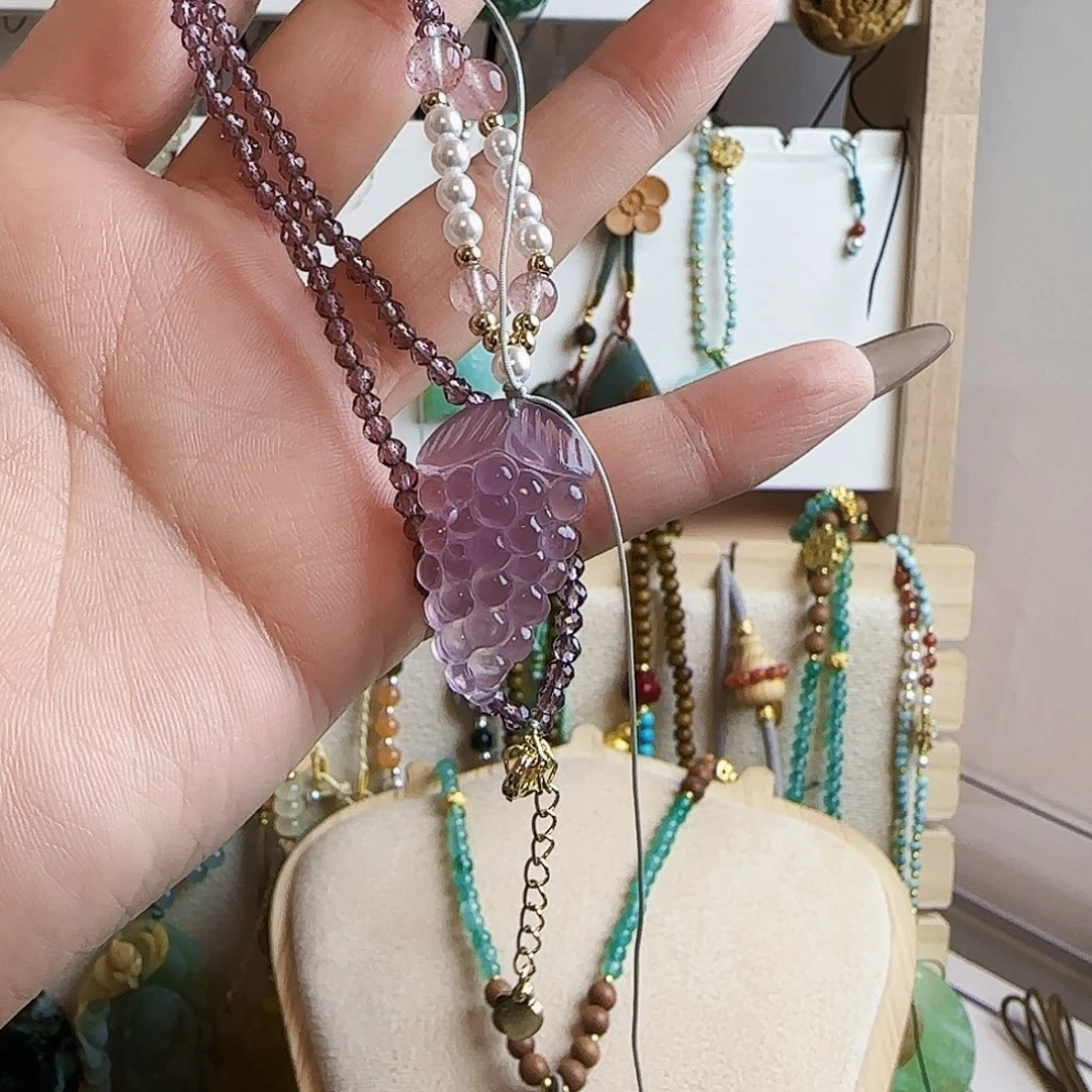 小***y蛇纹石玉未镶嵌颈饰