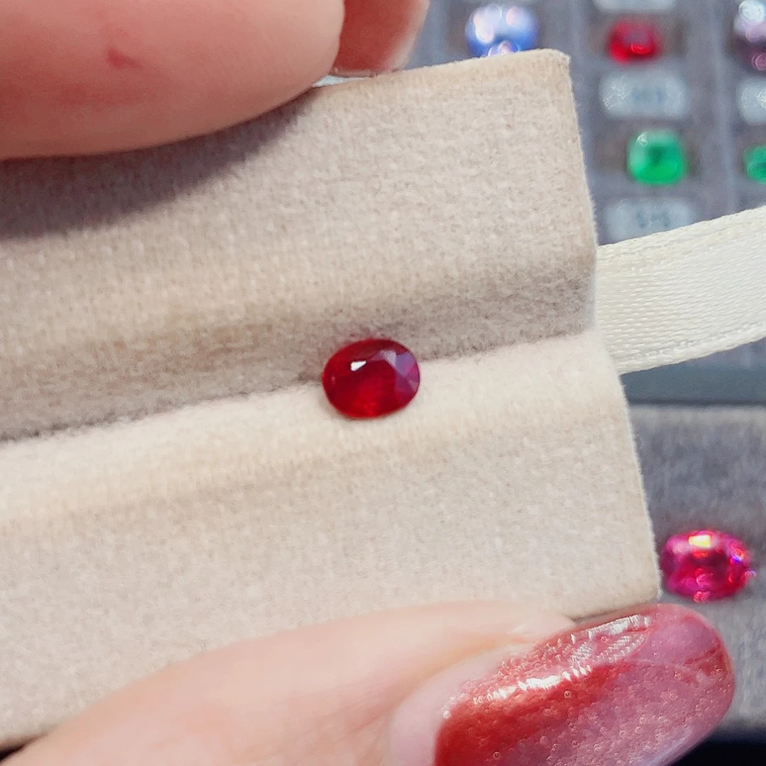 红宝石裸石无烧鸽血53分吉尔德