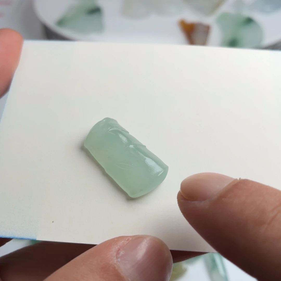定制翡翠未镶嵌天然翡翠A货