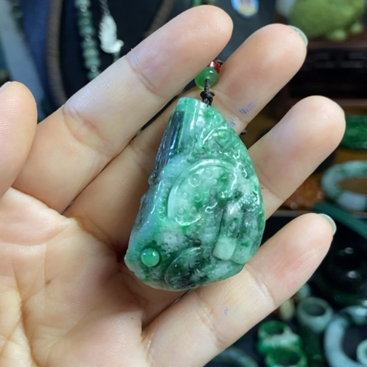 翡翠散珠绿八破吊坠福利