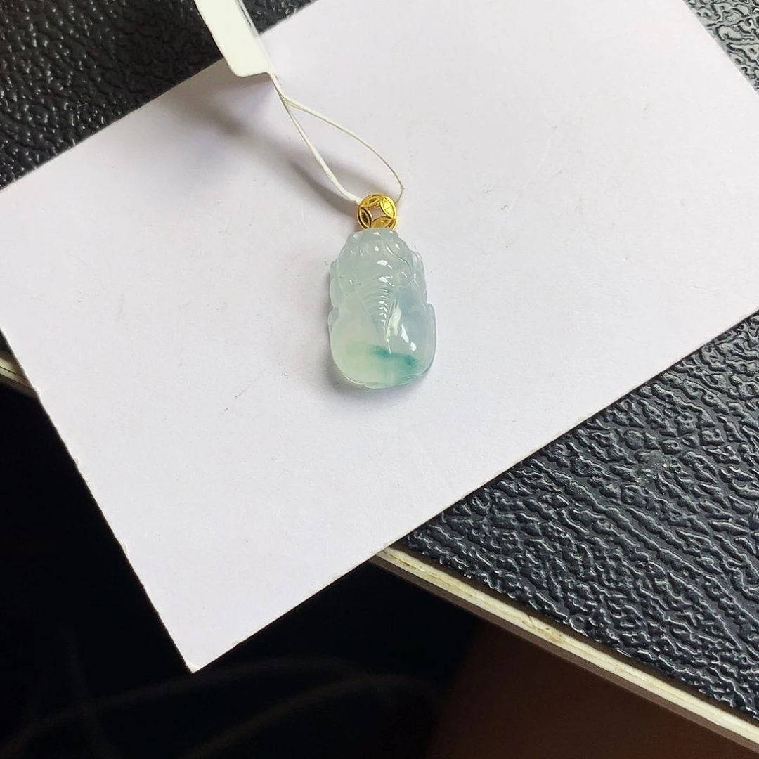 翡翠18K金镶嵌吊坠(不含链)貔貅