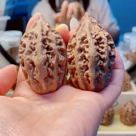 桃核把件东北秋子121