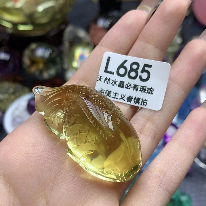 月***，未镶嵌珠宝半成品水晶吊坠