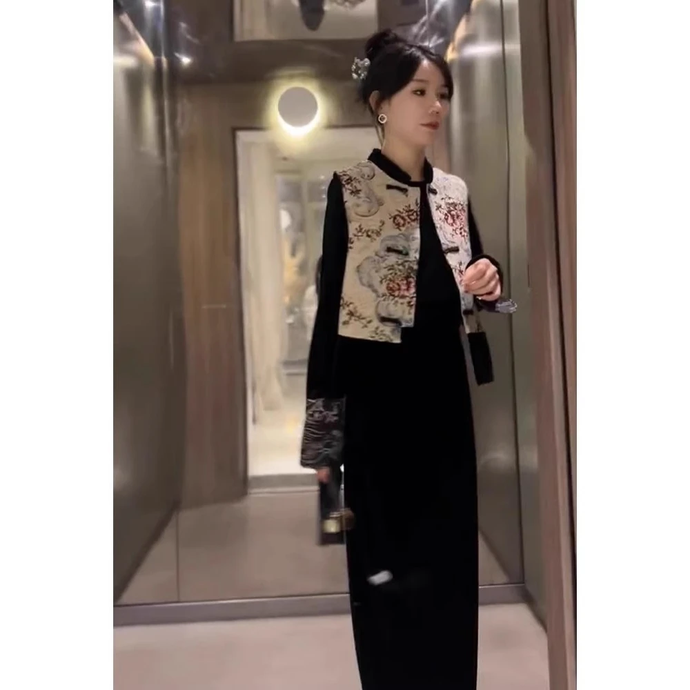 高端精致新中式国风套装裙女2025春装新款显瘦马甲+半身裙三件套