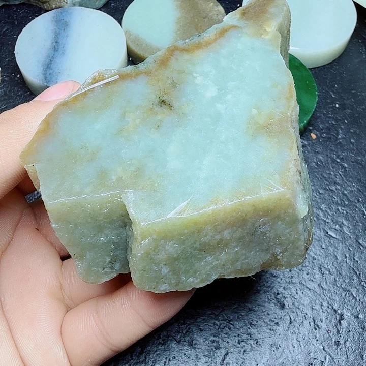 未镶嵌和田玉（糖玉）珠宝奇石