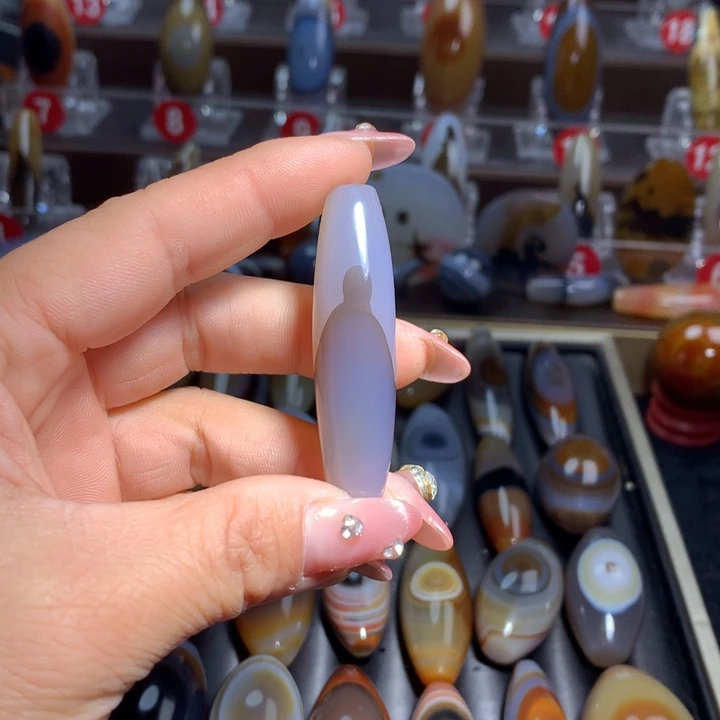 玛瑙/玉髓颈饰未镶嵌小*哥吊坠