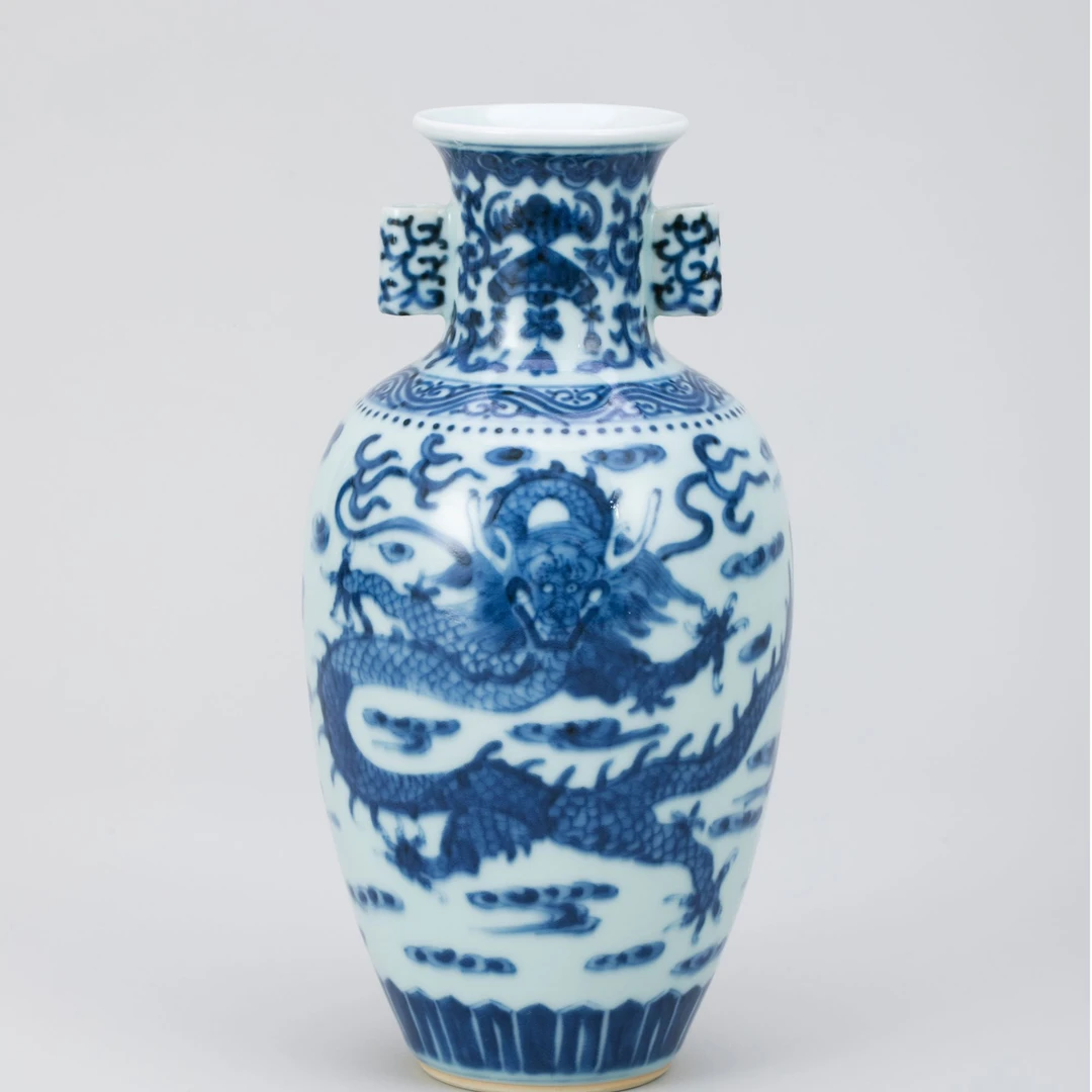 【拍卖】8、青花吉庆云龙双耳瓶