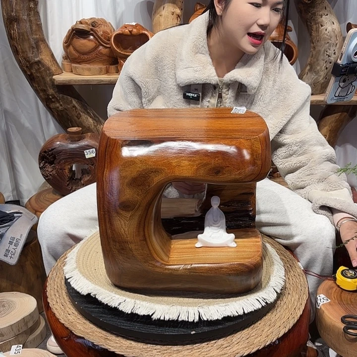 香樟木香樟木根雕凳子一物一拍编号857长34宽26高34