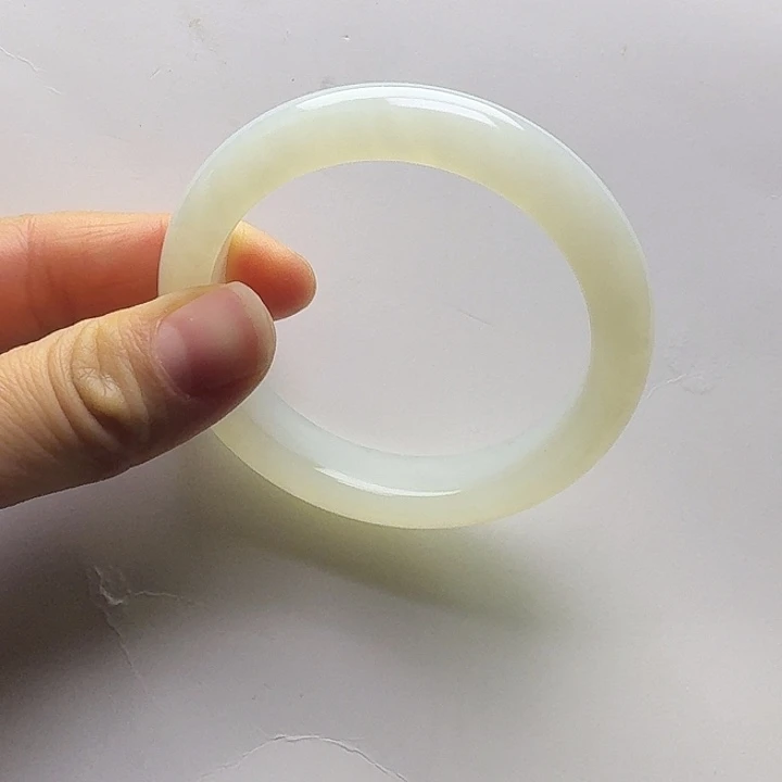 石英质玉（黄龙玉）未镶嵌手镯