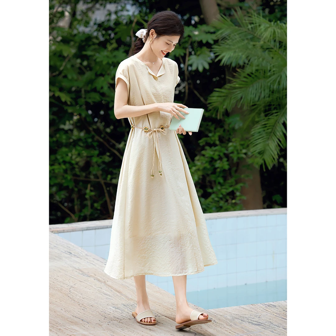 XWI/欣未【南法假日】莱赛尔度假长裙2025夏气质收腰轻盈白色连衣裙