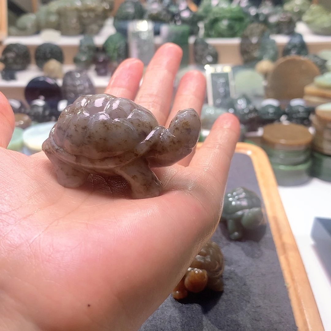 古***生颈饰未镶嵌和田玉