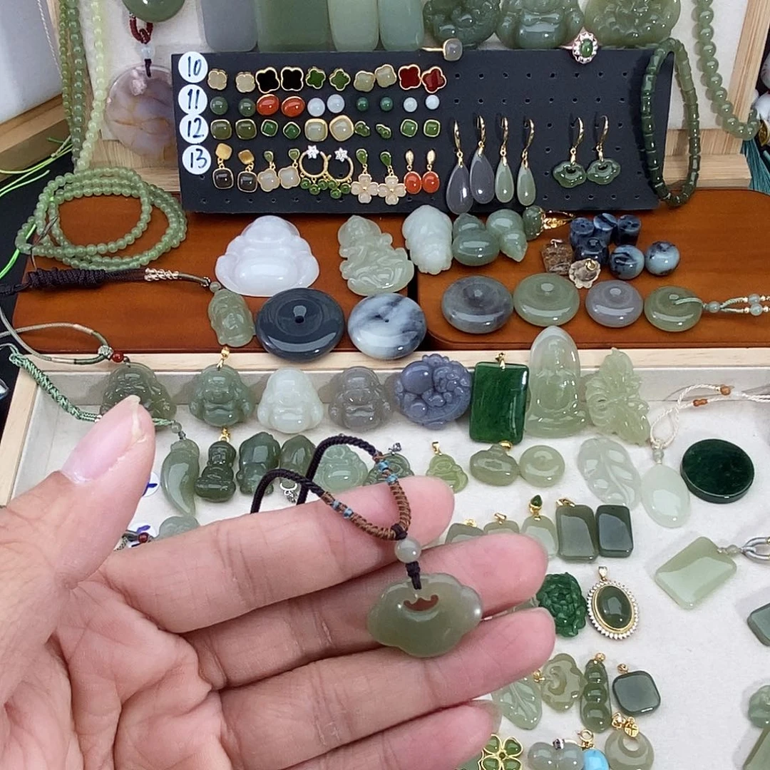 和田玉未镶嵌吊坠(不含链)