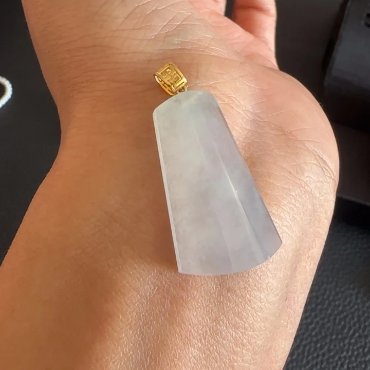 翡翠颈饰18K金镶嵌无事牌R