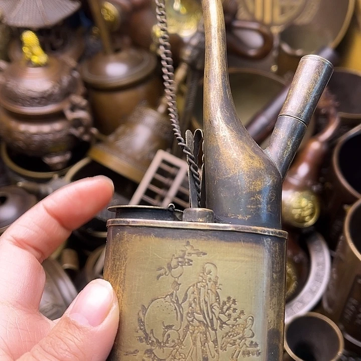 铜33468597688767889988