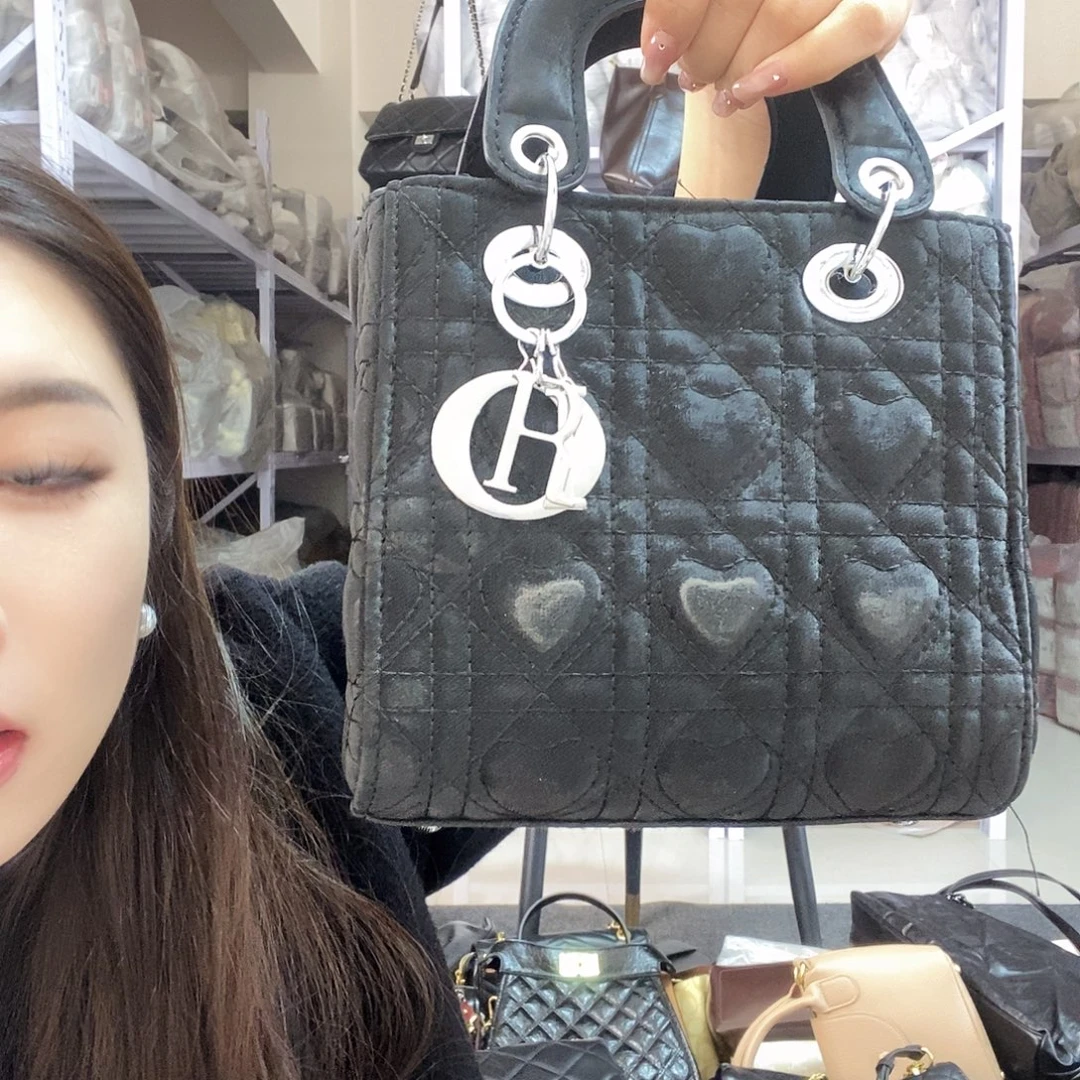 绵羊皮（革）牛皮（革）磨砂黑大