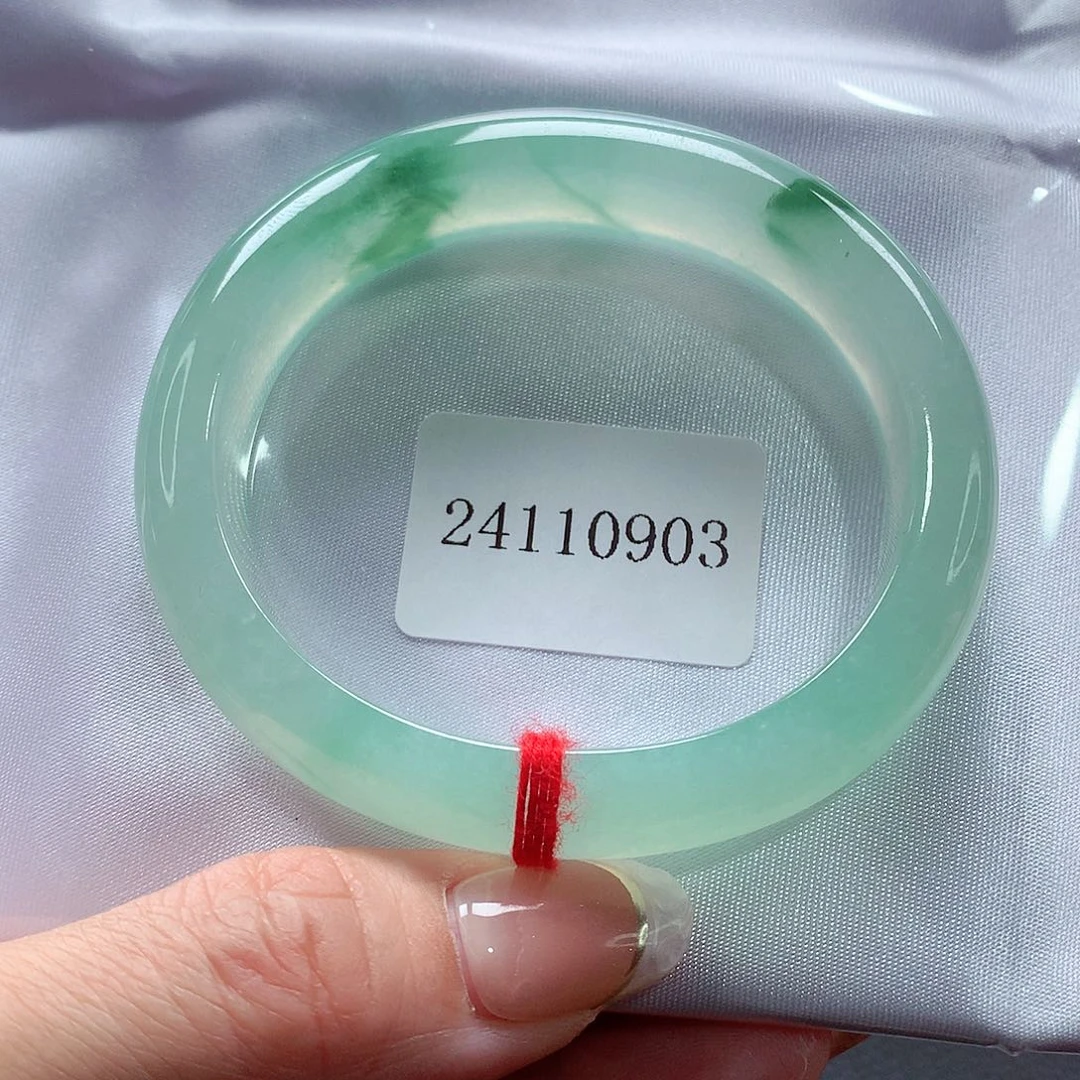 未镶嵌手镯（贵妃镯）翡翠85号，天然A货翡翠手镯