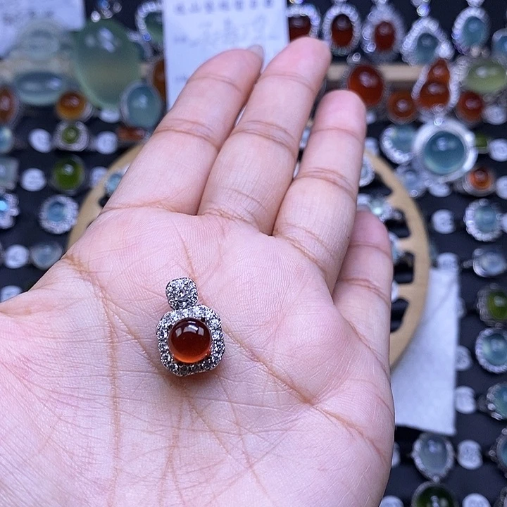 银S925镶嵌颈饰石榴石