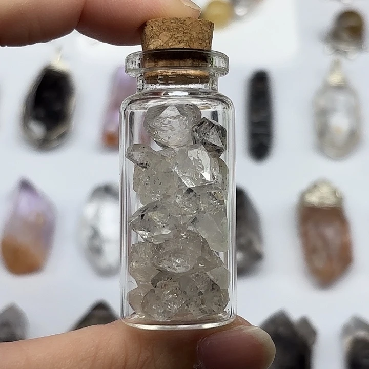 颈饰未镶嵌水晶闪灵钻瓶瓶