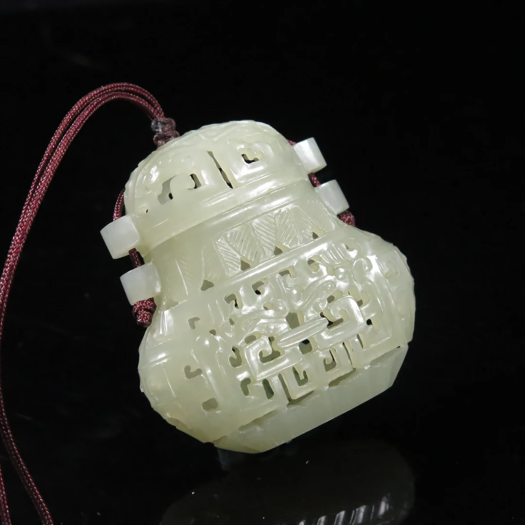 民国镂空玉香囊/HY622821/和田玉/槐荫山房