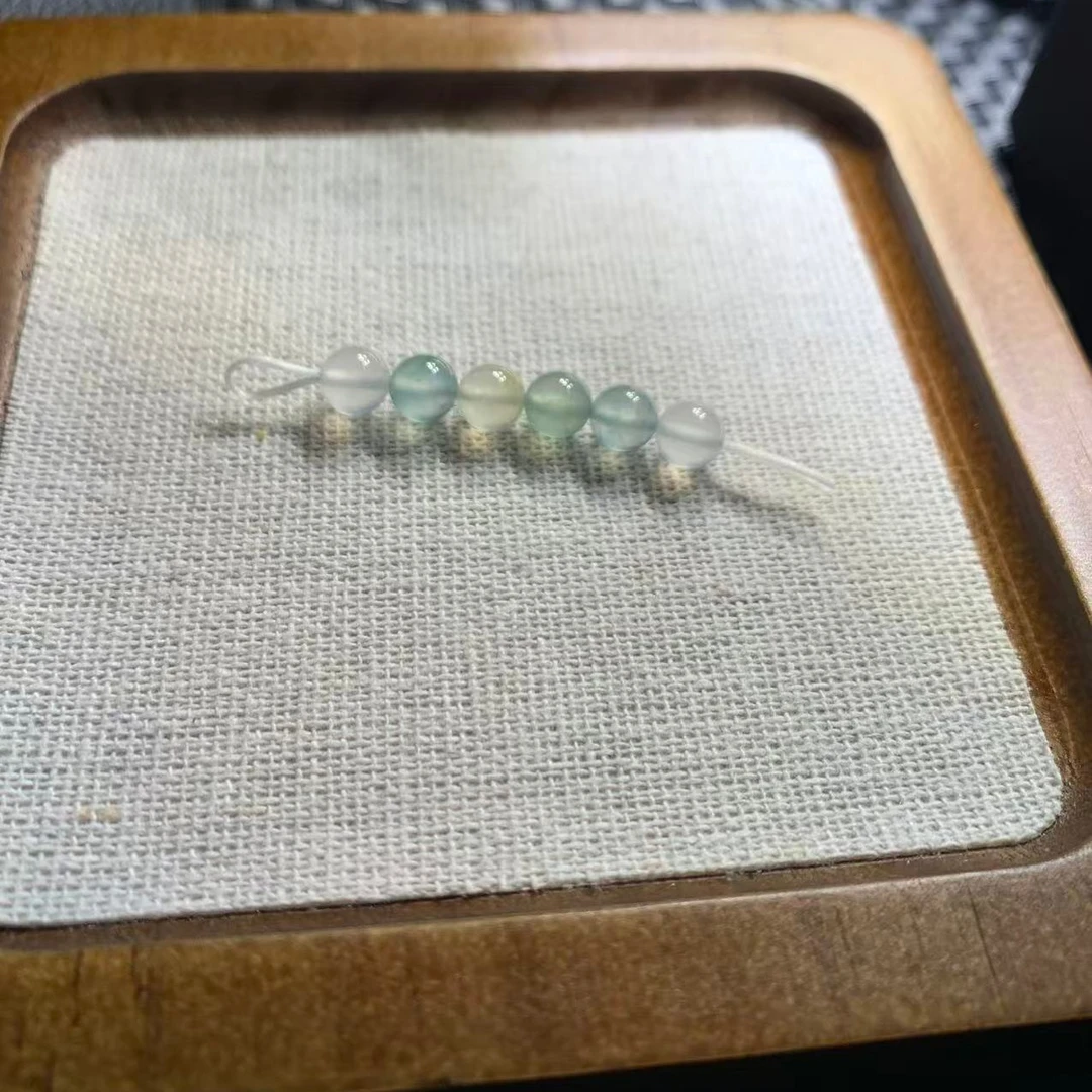 天然翡翠白钢绿蓝黄发其二卡6（勿私拍）