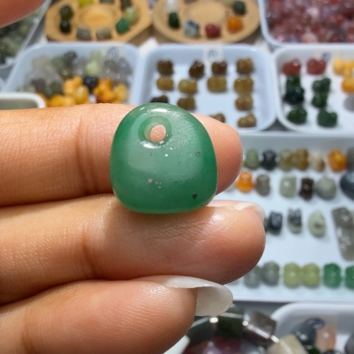 和田玉未镶嵌珠宝奇石