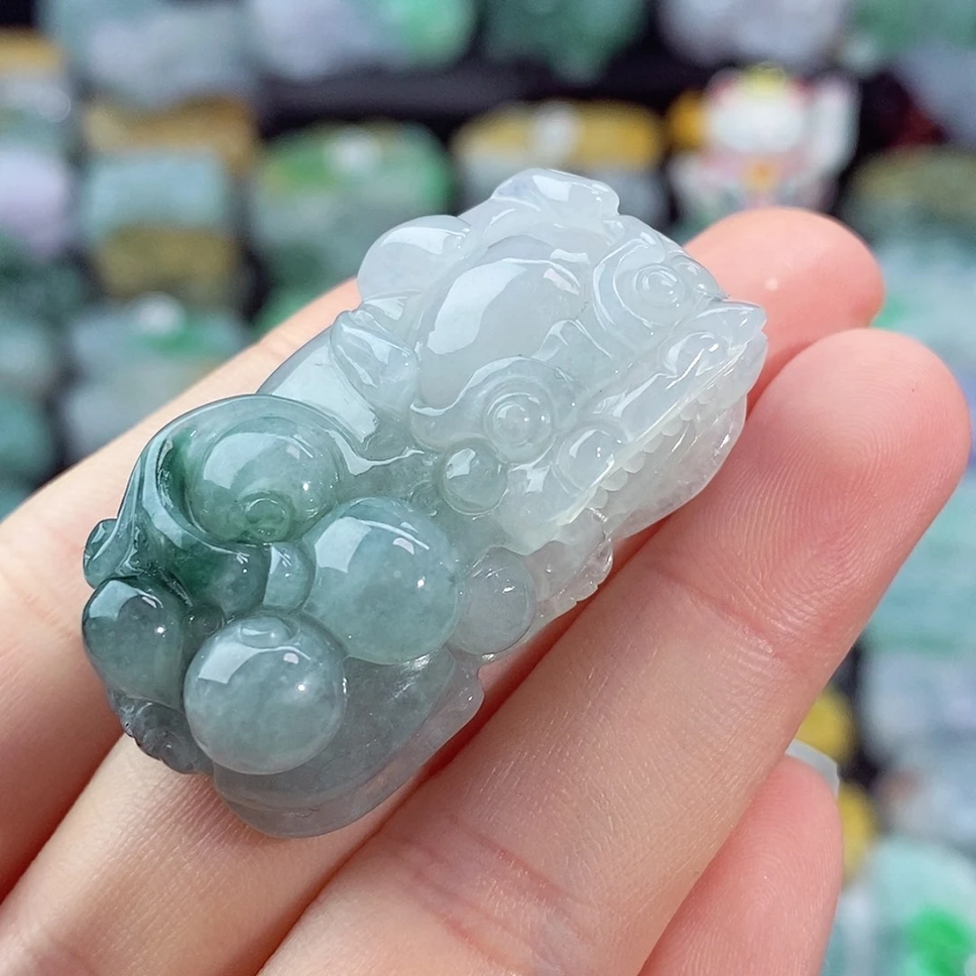 颈饰未镶嵌翡翠天然