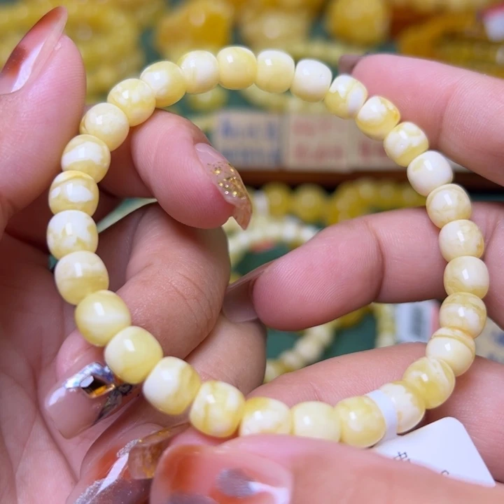 蜜蜡未镶嵌珠宝奇石