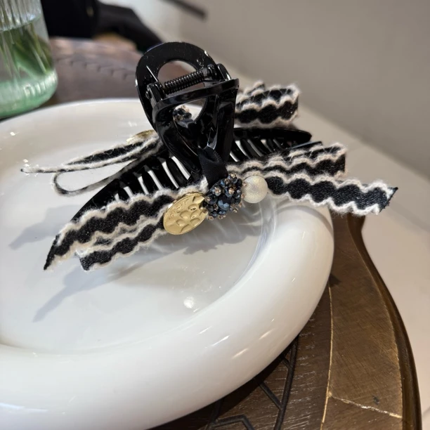 7647小香风大抓夹