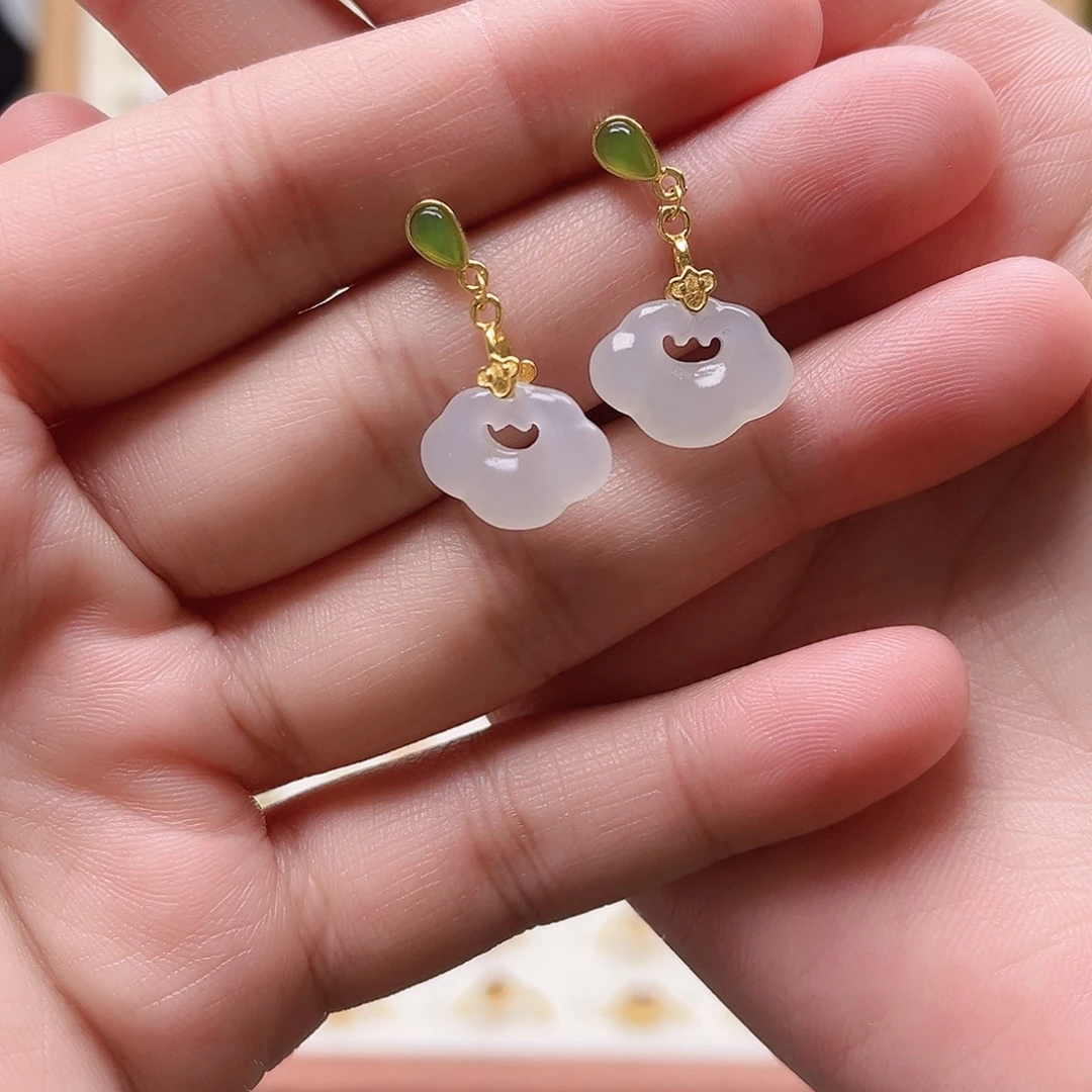 大***阳和田玉银S925镶嵌耳饰