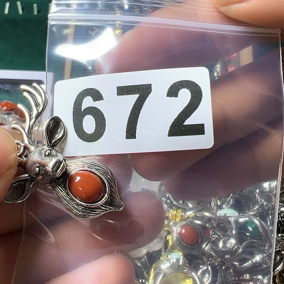 南红玛瑙颈饰未镶嵌