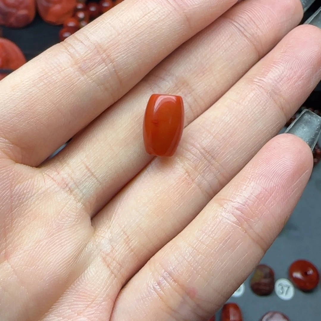 未镶嵌配饰南红玛瑙