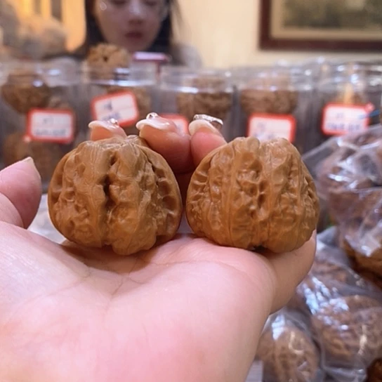 文玩核桃吊坠边39肚41蛤蟆头有修打底了