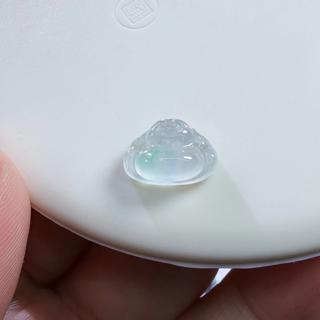 翡翠未镶嵌颈饰裸石