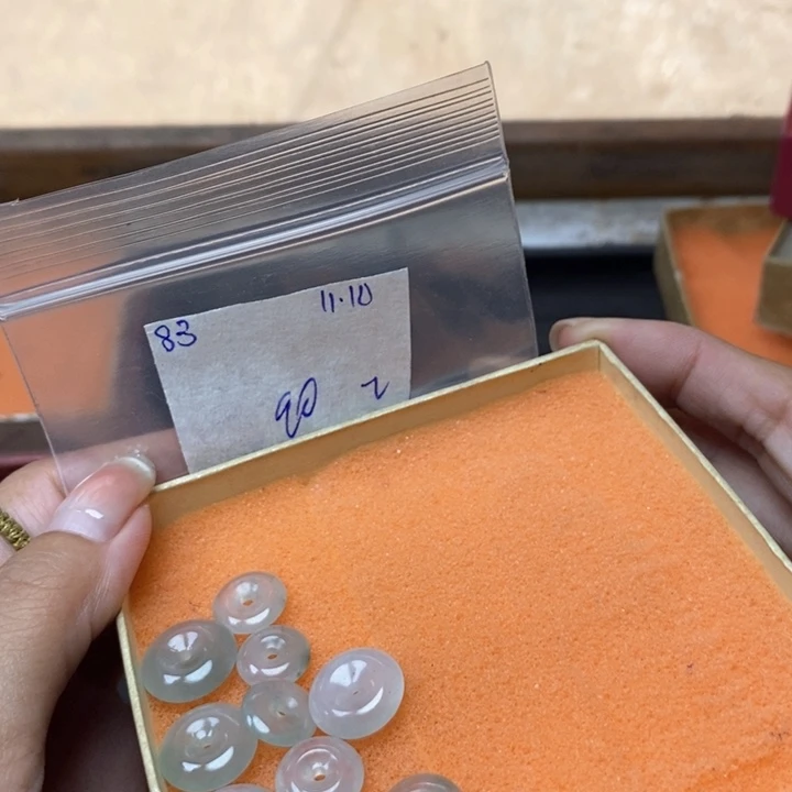 彬***s定制翡翠未镶嵌不退