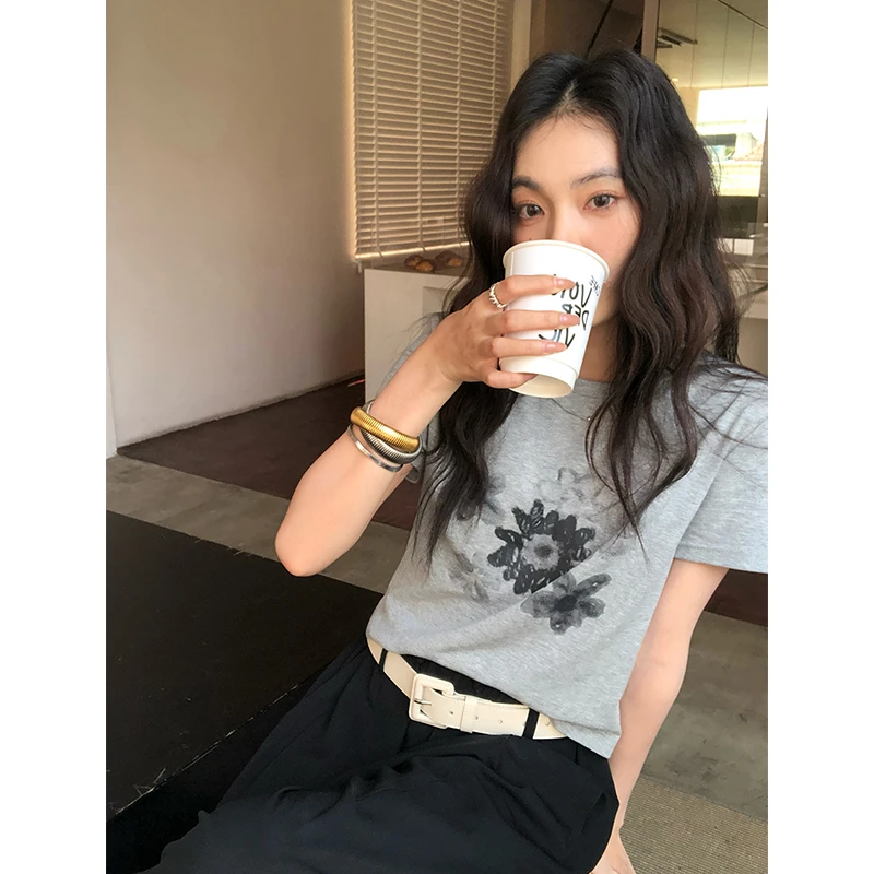 任小艺新品 定位印花水墨花朵T恤上衣女夏季宽松显瘦短款女