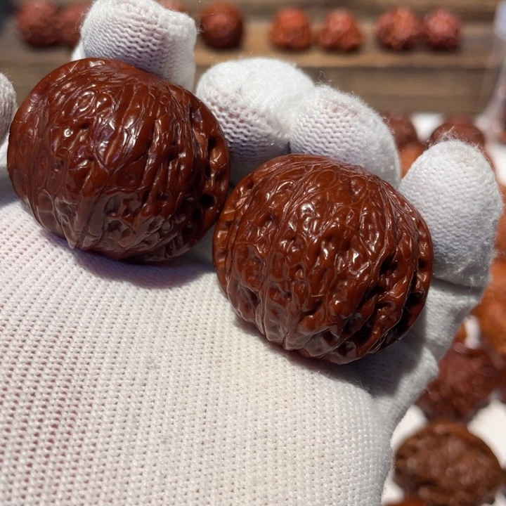 文玩核桃吊坠铁锤588.38.01