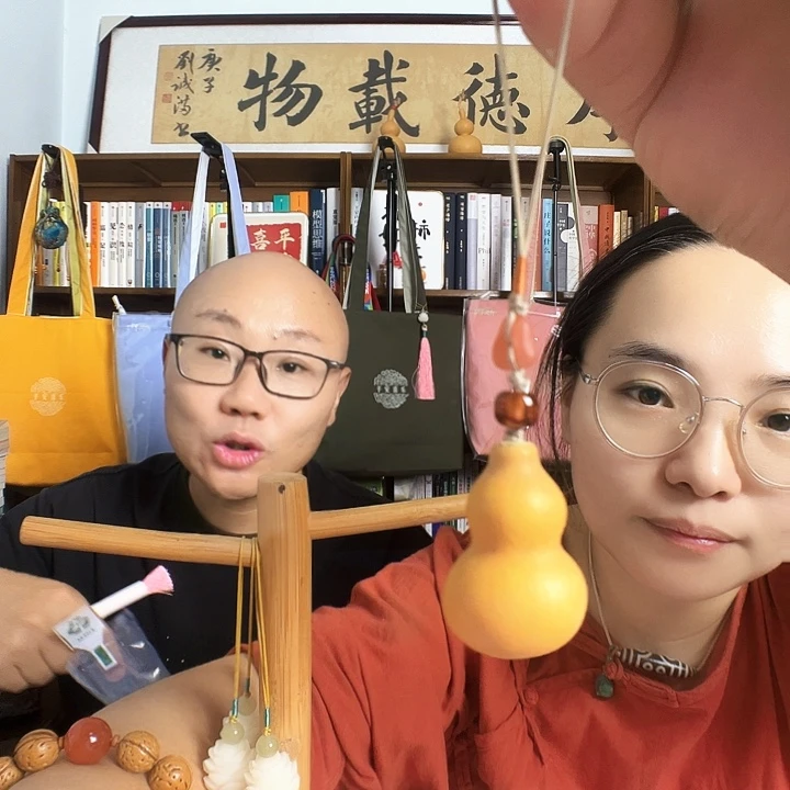 手工编织葫芦手机挂件