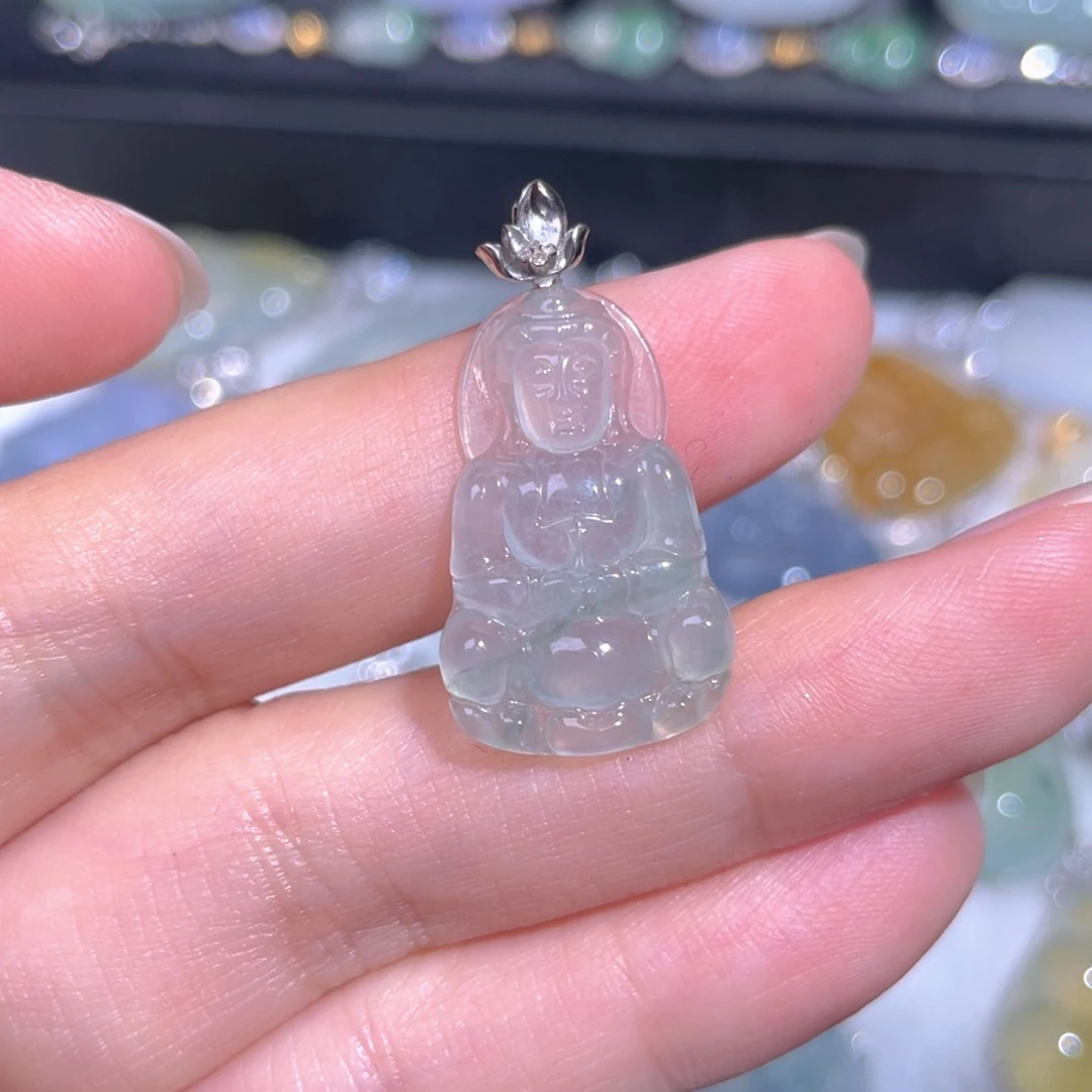 颈饰18K金镶嵌翡翠屋****。翡翠