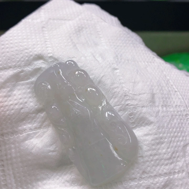 翡翠未镶嵌挂件翡翠