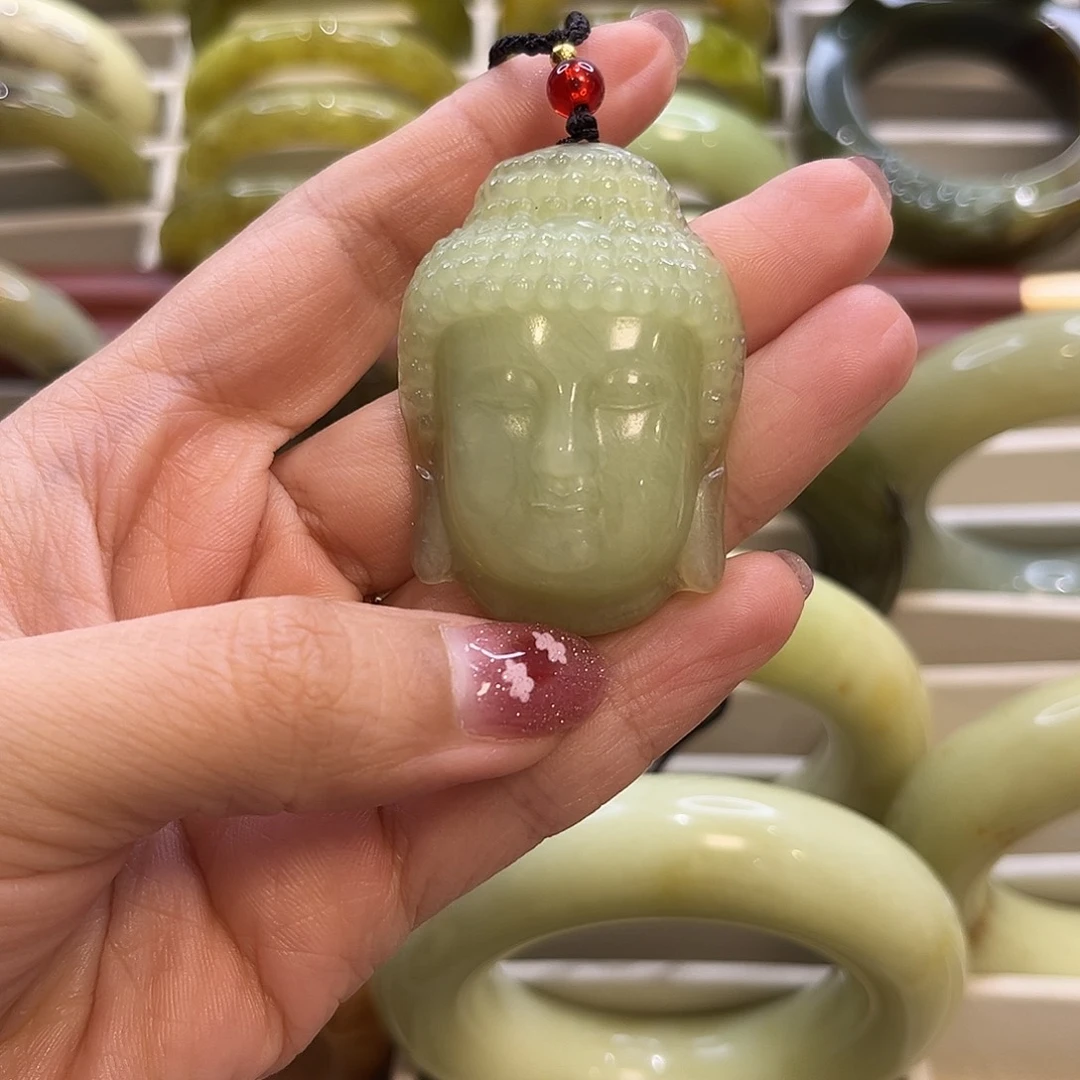 淡***语蛇纹石玉未镶嵌手镯佛头