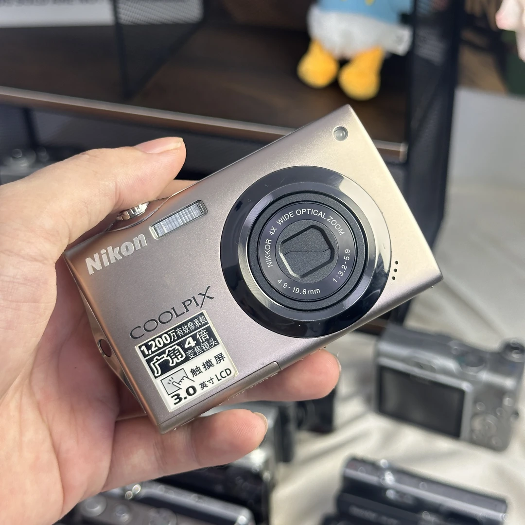 9新 Nikon/尼康 尼康S4000 冷白皮出片CCD 屏贴膜