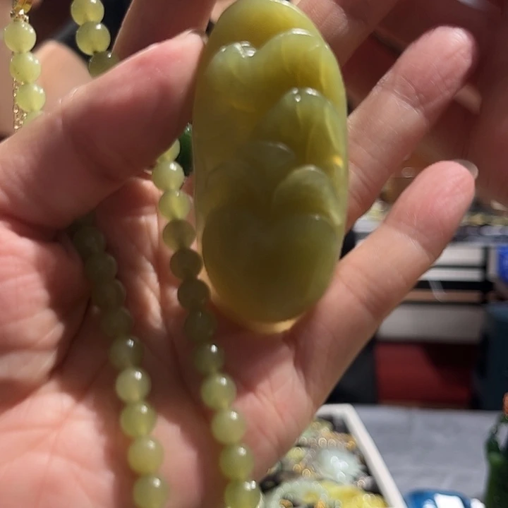 岫玉未镶嵌毛衣链